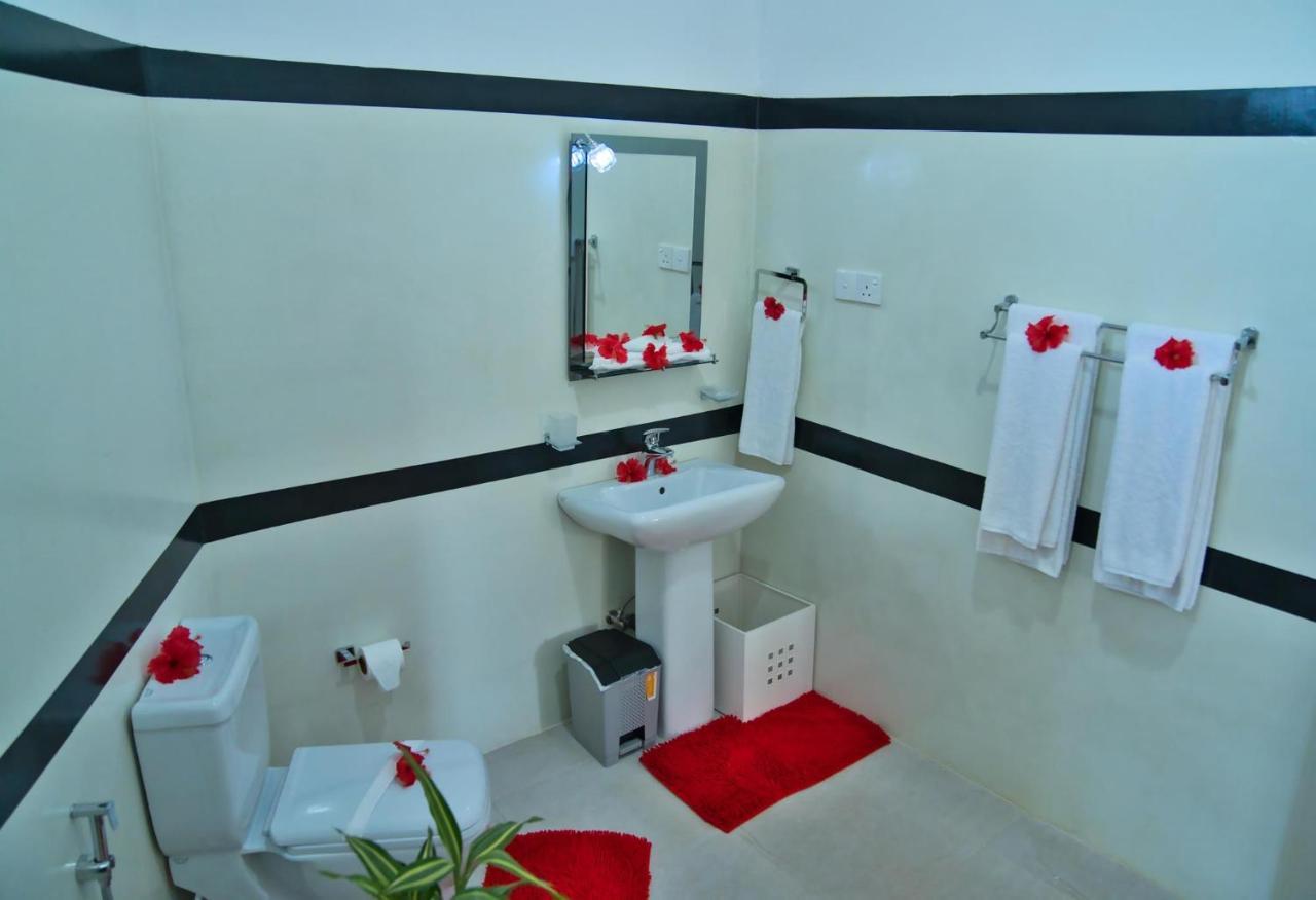 Sri Lancashire Guest House Bentota Esterno foto