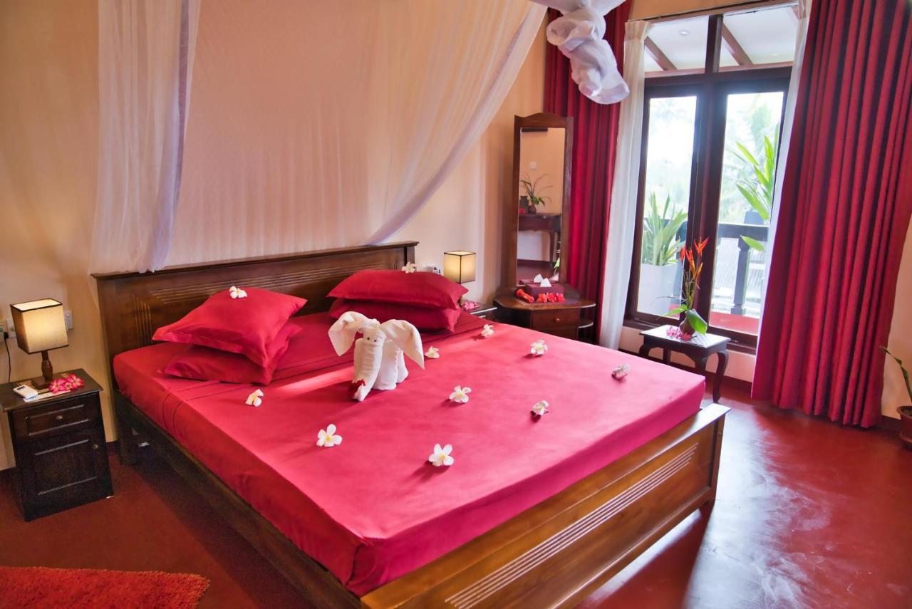 Sri Lancashire Guest House Bentota Esterno foto