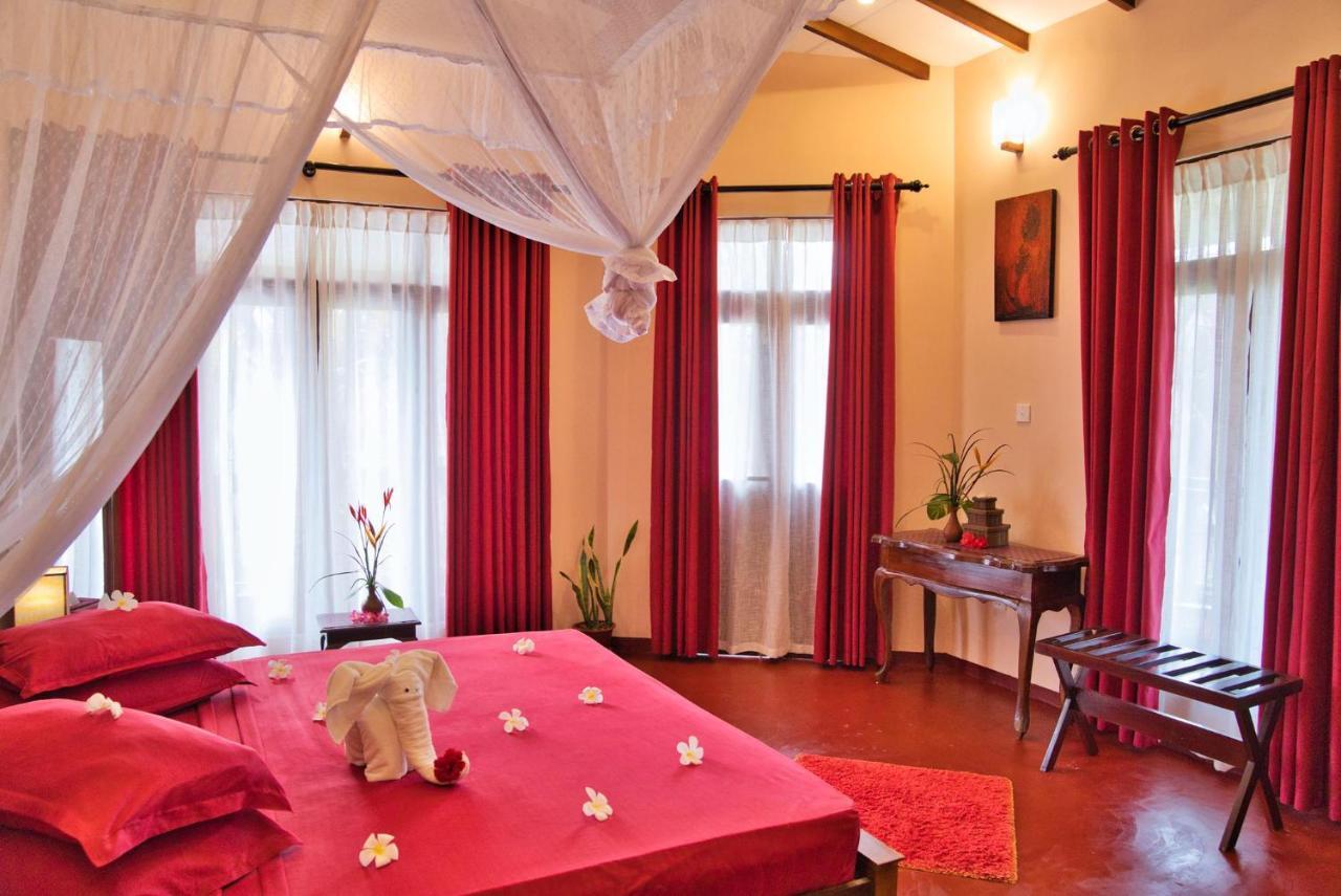 Sri Lancashire Guest House Bentota Esterno foto