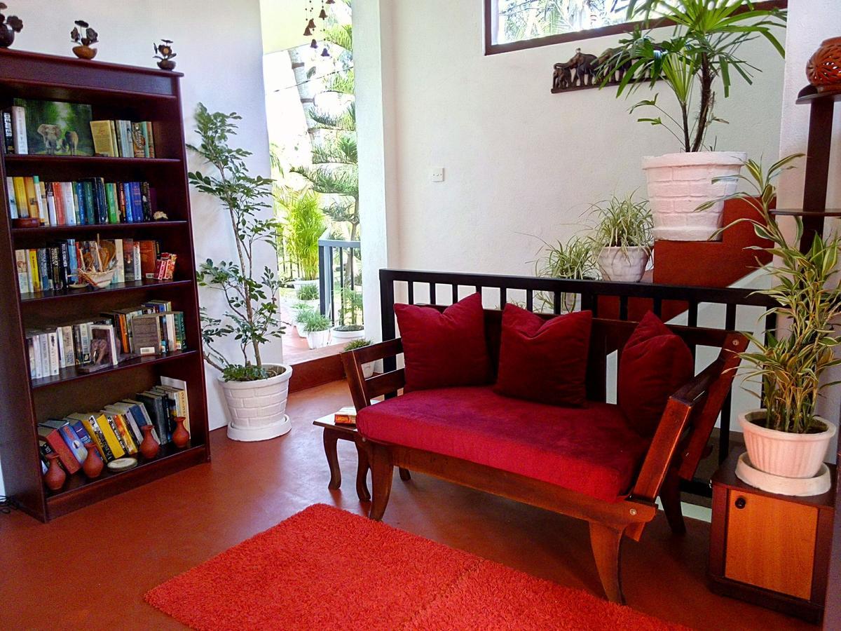 Sri Lancashire Guest House Bentota Esterno foto