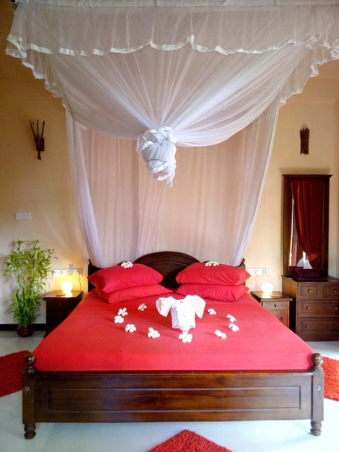 Sri Lancashire Guest House Bentota Esterno foto