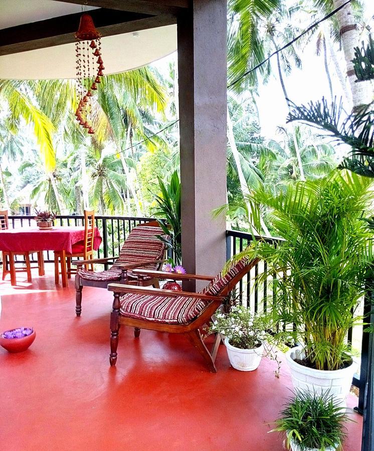 Sri Lancashire Guest House Bentota Esterno foto
