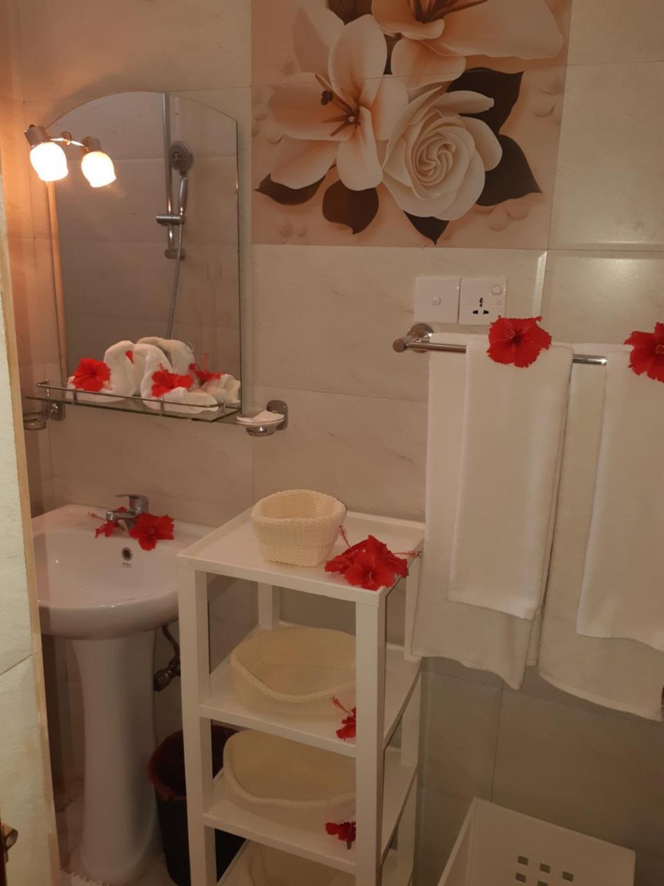 Sri Lancashire Guest House Bentota Esterno foto