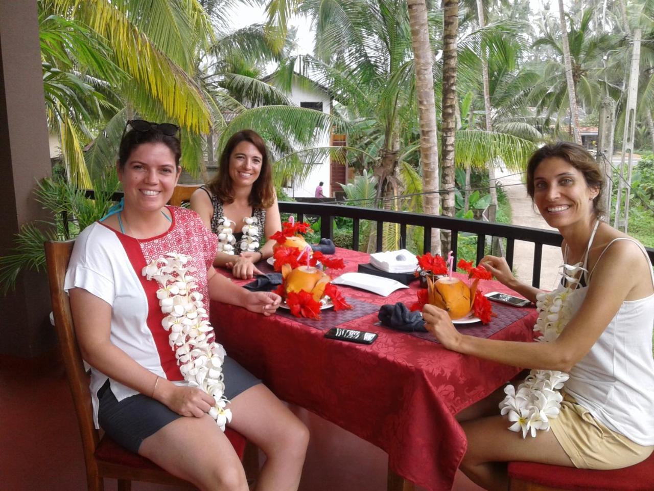 Sri Lancashire Guest House Bentota Esterno foto